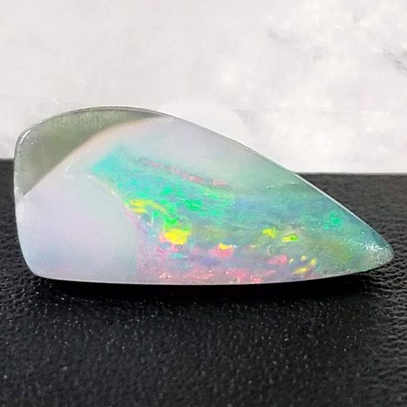 Australian Winton Opal * 14.7 x 6.7 x 4.2mm * solid, natural, gemmy boulder opal - Picture 10 of 15